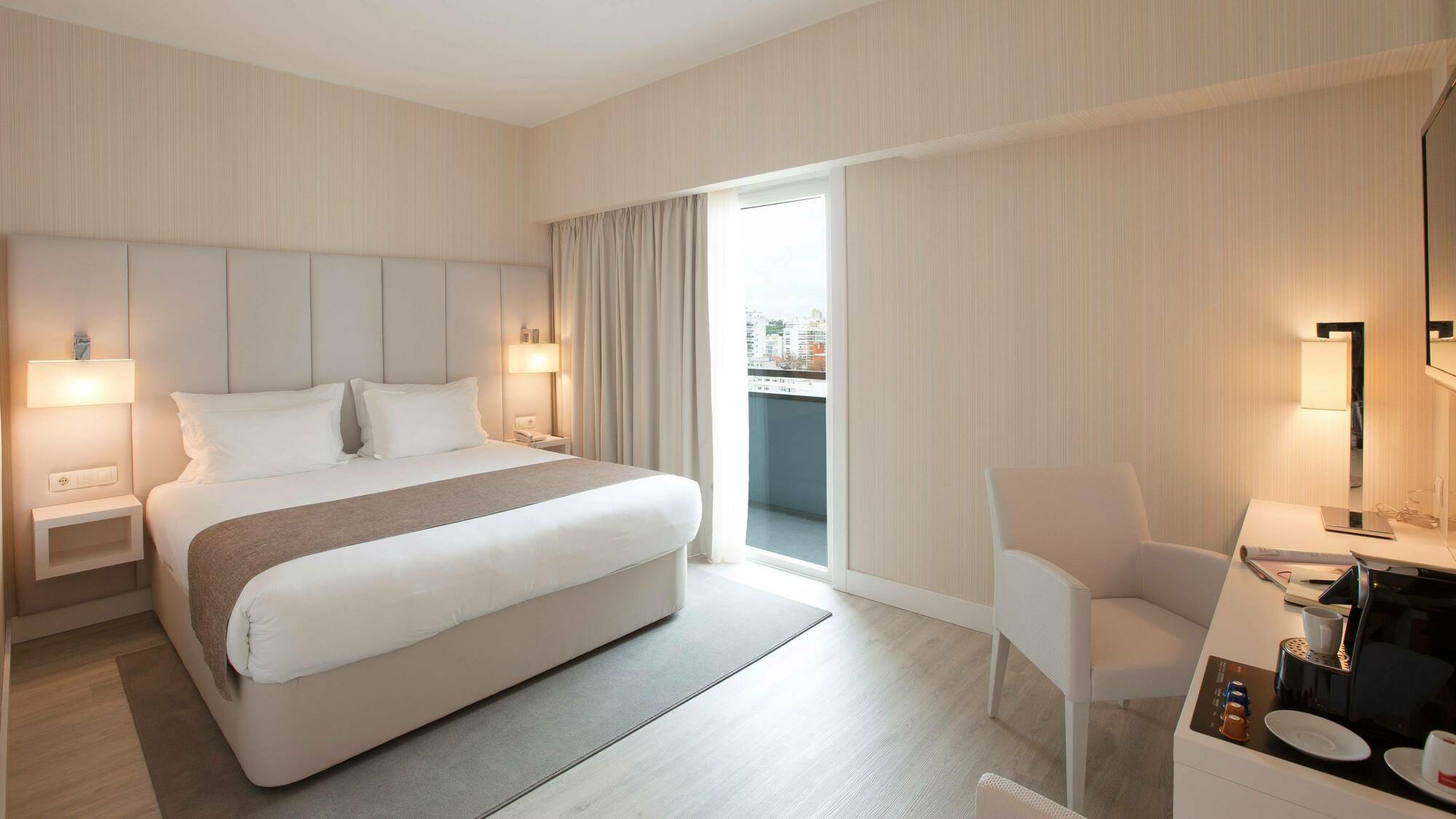 Hotel Lutecia Smart Design 4*